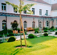 Le jardin de la Mairie de la Roche Posay - Cliquez pour agrandir